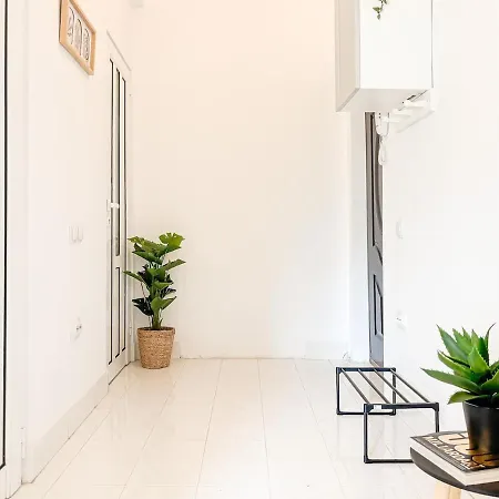 Golden Nest - M&n * Bucureşti