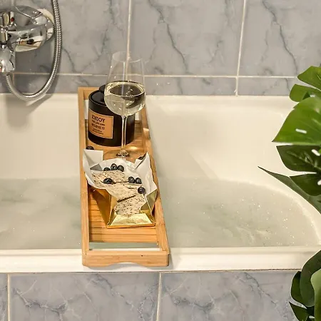 Golden Nest - M&n Apartament *