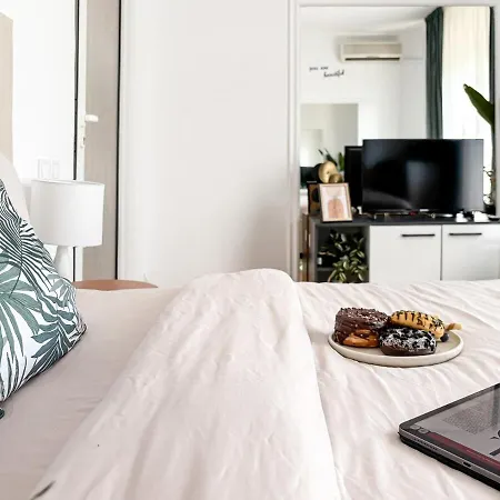 Golden Nest - M&n