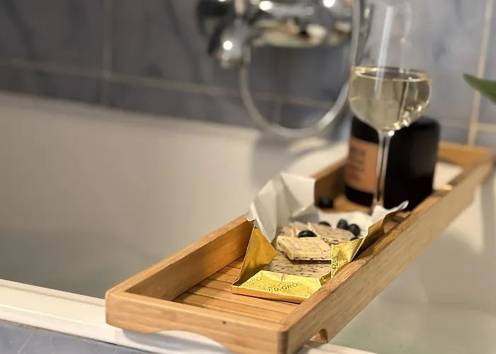 Golden Nest - M&n شقة بوخارست