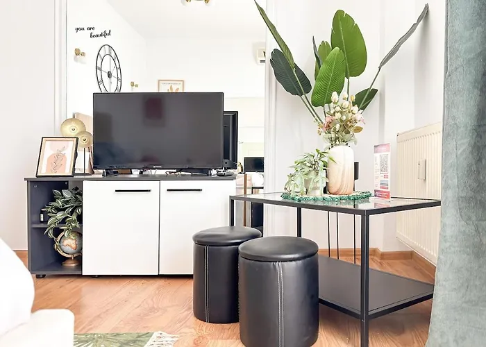 Golden Nest - M&n * بوخارست