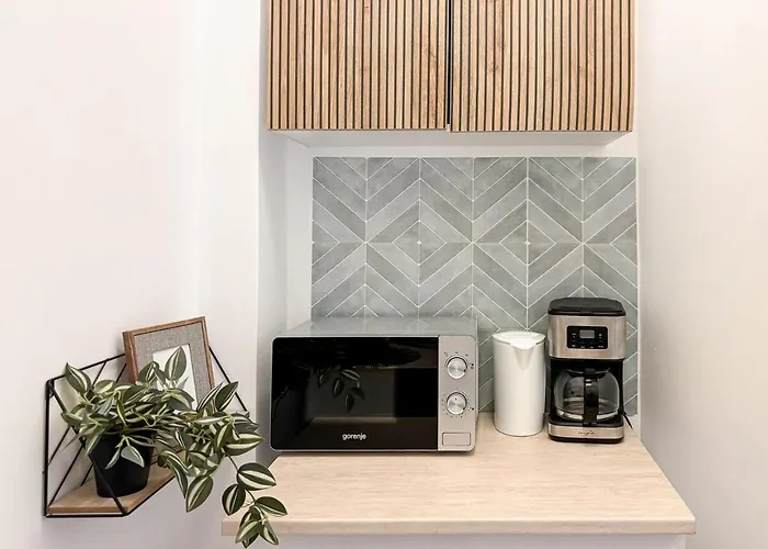 Golden Nest - M&n Apartman Bukarest