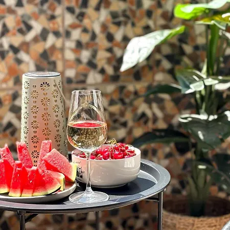 Golden Nest - M&n Apartment *