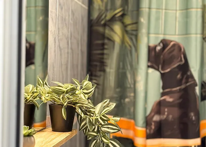 Golden Nest - M&n * 부쿠레슈티